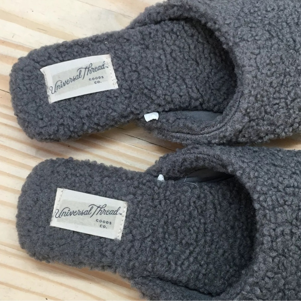 Universal Thread Slippers Womens 7.5 Margot Mules Gray Faux Fur Comfort Slip On - Picture 15 of 16
